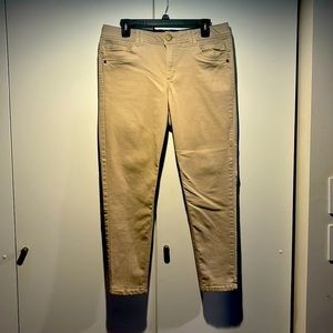 Democracy khaki jeans